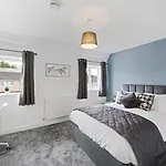 Grayle House By Cliftonvalley *