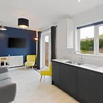 Grayle House By Cliftonvalley 펜션 *